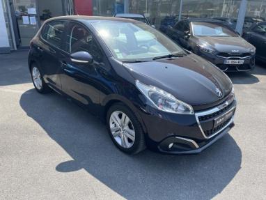 Voir le détail de l'offre de cette PEUGEOT 208 1.2 PureTech 82ch E6.c Signature 5p de 2018 en vente à partir de 10 990 € 