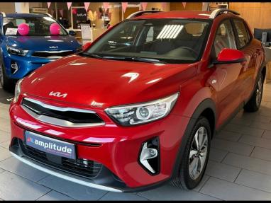 Voir le détail de l'offre de cette KIA Stonic 1.0 T-GDi 120ch MHEV Active iBVM6 de 2022 en vente à partir de 185.44 €  / mois