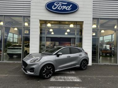 Voir le détail de l'offre de cette FORD Puma 1.0 Flexifuel 125ch S&S mHEV ST-Line X de 2021 en vente à partir de 225.66 €  / mois