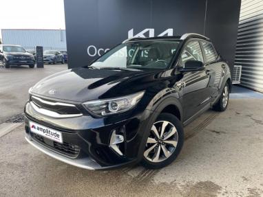 Voir le détail de l'offre de cette KIA Stonic 1.0 T-GDi 100ch MHEV Active iBVM6 de 2021 en vente à partir de 184.33 €  / mois