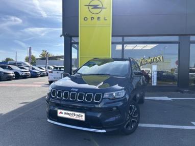 Voir le détail de l'offre de cette JEEP Compass 1.3 GSE T4 150ch Limited 4x2 BVR6 de 2022 en vente à partir de 24 989 €