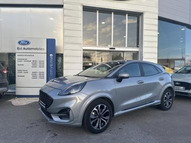Voir le détail de l'offre de cette FORD Puma 1.0 Flexifuel 125ch S&S mHEV ST-Line de 2022 en vente à partir de 213.33 €  / mois