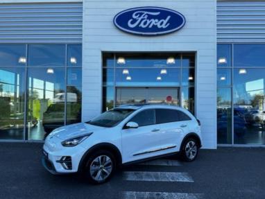 Voir le détail de l'offre de cette KIA e-Niro e-Premium 204ch de 2019 en vente à partir de 251.44 € / mois
