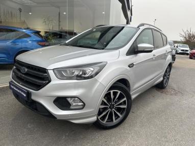 Voir le détail de l'offre de cette FORD Kuga 1.5 TDCi 120ch Stop&Start ST-Line 4x2 Euro6.2 de 2019 en vente à partir de 259.87 €  / mois